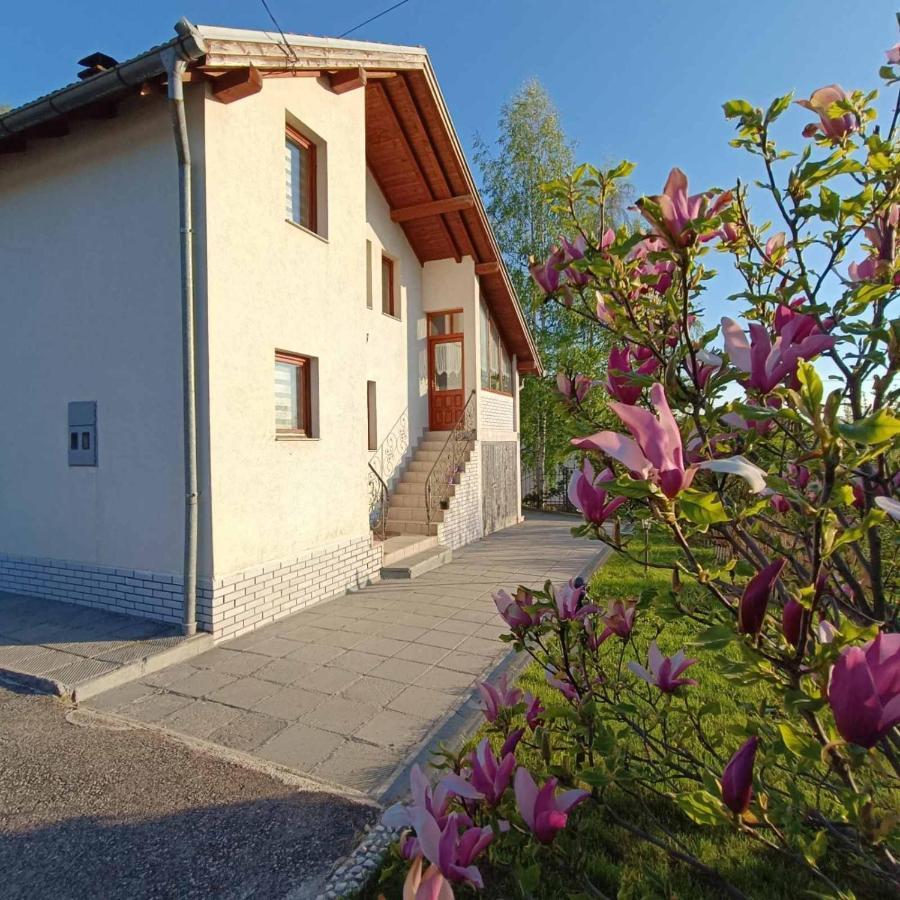 Holiday Home Green Sarajevo Eksteriør bilde
